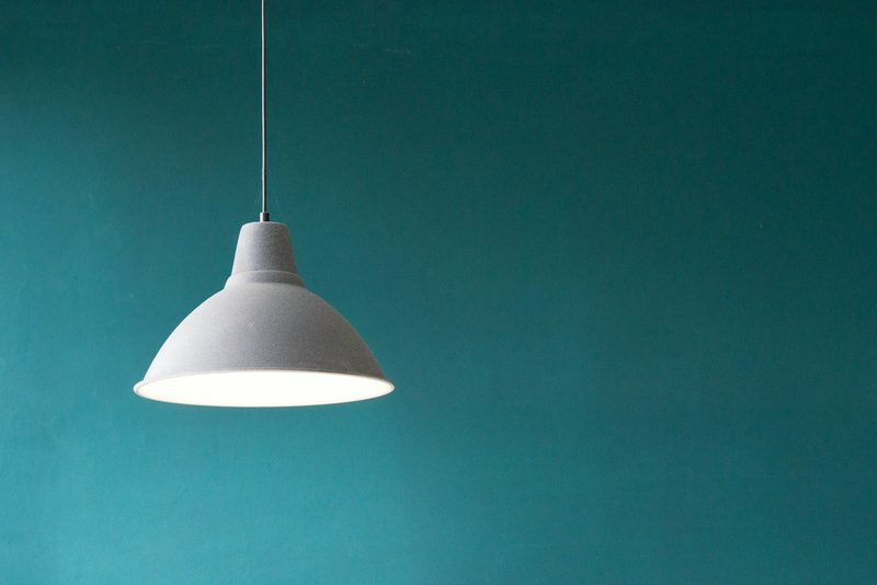 Table lamp with a linen shade